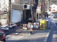 DIVLJANJE NA CESTI U 'GLUHO DOBA': S 2,69 promila završio u kiosku