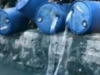 RACIJA U KABULU: Talibani zaplijenili i prosuli 3.000 litara alkohola u kanal