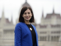 ZASTUPNICA U EVROPSKOM PARLAMENTU OŠTRO O VARHELYIJU: 'Diplomata EU ne bi smio da se slika sa mapom Brčkog koje je pripojeno...'