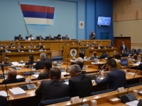 ŠTA DONOSI POSEBNA SJEDNICA NARODNE SKUPŠTINE RS: Ucijenjeni SNSD i njegovi koalicioni partneri traže izlaznu strategiju