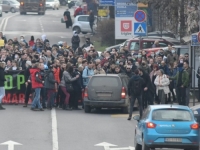 NEZADOVOLJNI NAROD SRBIJE IZLAZI NA ULICE, VUČIĆ ĆE DA POLUDI: Šta će sve sutra biti blokirano zbog...