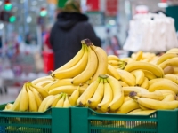 RAD U TRGOVINI PONEKAD MOŽE BITI VRLO OPASAN: Prodavač koji je slagao banane završio u bolnici, evakuiran cijeli objekat
