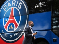FRANCUSKI LIST NAJAVLJUJE SPEKTAKULARAN TRANSFER: 'Barcelona i Real Madrid nemaju šanse, PSG je spreman za mladog napadača platiti 300 miliona eura!'