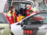 'SB' PATROLA U CENTRU SARAJEVA: Pokušao na prevaru podići tuđi novac, pa se 'zakucao' u vrata, pogledajte detalje (FOTO)