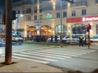 U JEDAN SAT IZA PONOĆI, NA SAMOM KRAJU NOVOGODIŠNJE ZABAVE: Masovna tuča među gostima u pabu u Podgorici
