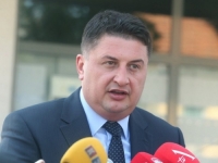 RADOVIĆ PARAFRAZIRA: 'SNSD kao vraća nadležnosti, a SDA im kao ne da'