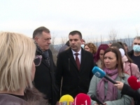 SRAMOTNO I KABADAHIJSKI: Pogledajte kako je Dodik danas nekulturno replicirao i opsovao mještaninu banjalučkog naselja (VIDEO)