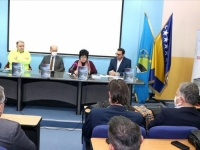 PRVA IZ SERIJALA: U Tuzli promovirana knjiga 'Genocidna namjera - Bratunac 1992.' Ramiza Salkića