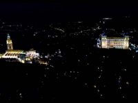 ODABRALI NAJPOZNATIJI SVJETSKI PUTNICI: Ovo je gradić s najljepšom noćnom vizurom... (VIDEO)