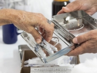MODERNA NA LJUDIMA POČINJE TESTIRANJE VAKCINE PROTIV HIV-a: Probe kreću od Amerikanaca