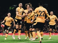 OVO SE NIJE DESILO VIŠE OD 40 GODINA: Pogledajte majstoriju kojom je Joao Moutinho ispisao historiju na Old Traffordu (VIDEO)