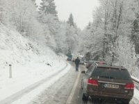 KOLAPS NA PLANINSKIM PREVOJIMA: Obustavljen je saobraćaj na...
