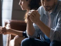 MOJI SU DUGOVI...: Ovo je najčešći uzrok nesuglasica među parovima