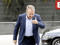 ŠTO LI: Bakir Izetbegović ostao suzdržan kod glasanja o depolitizaciji zdravstva