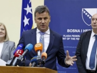 PREMIJER FBiH FADIL NOVALIĆ SE OBRATIO GRAĐANIMA: 'Nema mjesta panici, svi kapaciteti su u pogonu'