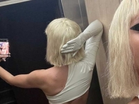 VRUĆE, U LIFTU: Jelena Karleuša novim fotkama uzburkala strasti, fanovi na Instagramu ne kriju oduševljenje…