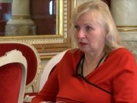 HRVATSKA LINGVISTICA BI MUSTAFU NADAREVIĆA PREVODILA NA HRVATSKI JEZIK: 'Dakle, svi oni bosanski, crnogorski, srpski tu OTPADAJU'