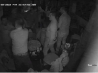 DRŽAVNI PARLAMENTARAC ZUKAN HELEZ SE U KAFIĆU SUKOBIO S NEKOLIKO OSOBA: Iako tvrdi da nikoga nije 'pipnuo' snimak nadzorne kamere ga demantuje (VIDEO)