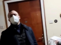 VIDEO O KOJEM BRUJI SRBIJA: Vučićevi SNS-ovci došli na vrata poznatog glumca - nisu se dobro proveli…