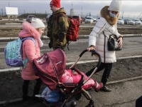 DOK NAPETOST TRAJE: Sa istoka Ukrajine nastavlja se evakuacija civila, za samo tri dana...