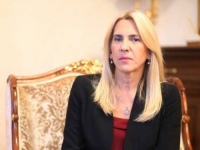 CVIJANOVIĆKA KAO DA CITIRA REPLIKE IZ 'ALAN FORDA': 'Što se prije počne razgovarati, prije će se i razriješiti; Stranci znaju da će ih progutati sarajevska čaršija budu li...'