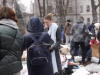 ŽENE PRAVE BOMBE: Doprinos žena Dnjepra odbrani Ukrajine - prave molotovljeve koktele