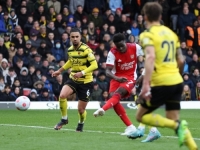 'TOPDŽIJE' ZABLISTALE NA VICARAGE ROADU: Sjajni Saka predvodio Arsenal do nove pobjede (VIDEO)