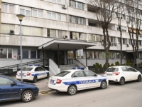HOROR NA NOVOM BEOGRADU: Policajac pucao sebi u glavu...