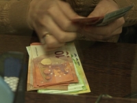 BRAŠNO, ULJE, GORIVO, PA...: Panično mijenjanje KM u eure