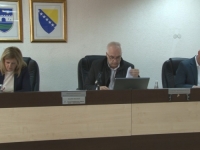 SJEDNICA SKUPŠTINE USK KASNILA SAT I PO: Na dnevnom redu je, između ostalih, i Zakon o oružju i...