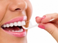 JEDNOSTAVAN ZADATAK: Čišćenja zuba koncem može nas zaštititi čak i od bolesti pluća