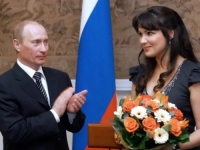 VJERNA MU DO KRAJA: Rusku muzičku divu godinama povezuju s Putinom, sada je otkazala sve nastupe