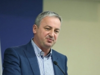BRANISLAV BORENOVIĆ O HLADNOĆI U PARLAMENTU BiH: 'Bogami je hladno, RS nema robnih rezervi ni za dva sata, a ni u FBiH nije ništa bolje'