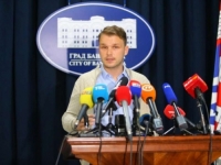 STANIVUKOVIĆ NA VANREDNOM PRESSU: 'Stali su na stranu SNSD-a'