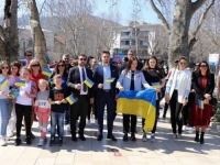 MOSTARCI POSLALI PODRŠKU UKRAJINI: Mladi ljudi ne žele rat u BiH, zamolili političare da budu ozbiljni (FOTO, VIDEO)