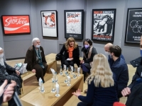 U SKLOPU ZVANIČNE POSJETE NAŠOJ ZEMLJI: Annalena Bearbock posjetila galeriju posvećenu žrtvama srebreničkog genocida (FOTO)