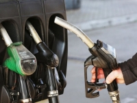 TEŽAK UDAR NA DŽEPOVE GRAĐANA: Najviše cijene nafte u posljednjih deset godina, raste i cijena struje i plina...