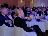 KOMŠIĆ NA DODJELI NAGRADE 'HAMZA KURTOVIĆ' U NJEMAČKOM HANAUU: 'Svi moramo raditi na suzbijanju mržnje'