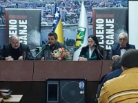 'DA NE BUDE DA IH NISMO UPOZORAVALI': U Goraždu promovisana knjiga 'Srebrenica, zaboravljeno obećanje' Ćamila Durakovića