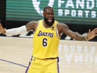 PONIŽENJE ZA 'KRALJA': Navijači Los Angeles Lakersa izviždali LeBrona Jamesa, branio ga njegov veliki rival