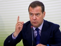 MEDVEDEV SE OBRUŠIO NA POLJSKU: 'To je zajednica političkih imbecila!'
