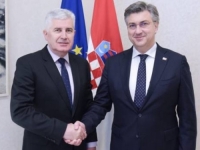 SASTANAK U BANSKIM DVORIMA: Plenković i Čović o...