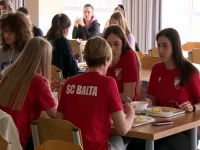 'ŽIVJELI SMO SRETNIM ŽIVOTOM': Odbojkašicama iz Ukrajine Studentski centar u Mostaru postao privremeni dom