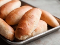 BOLJE NEGO U 'GRILLU': Napravite kod kuće pecivo za hot-dog na ovaj način...