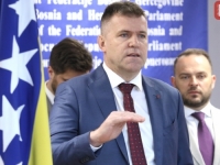 'SB' NA LICU MJESTA: Burne reakcije SDP-ovih zastupnika uoči sjednice Predstavničkog doma Parlamenta BiH... (FOTO)