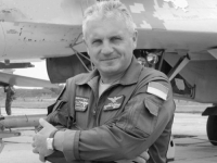 RUSI SRUŠILI AVION LEGENDARNOG UKRAJINSKOG PILOTA: Zelenski ga posthumno odlikovao