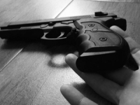TRAGEDIJA U BiH: Žena se ubila hicem iz pištolja