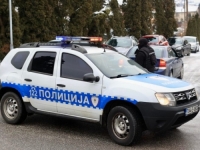 IZMEĐU POLITIKE I CRNE HRONIKE: Drama u prostorijama SNSD-a u Banjoj Luci, maloljetnika zatvorio u sobu i...