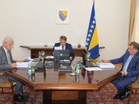 DODIK SE PRAVI DA MU JE SVEJEDNO SVE DOK NOVAC NE DOĐE NA RED: Predsjedništvo BiH usvojilo niz odluka