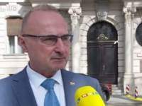 HRVATSKI MINISTAR SE PREPAO KAO MALO DIJETE: Pogledajte kako se danas nerazgovijetno pravdao što je Putina nazvao ratnim zločincem (VIDEO)